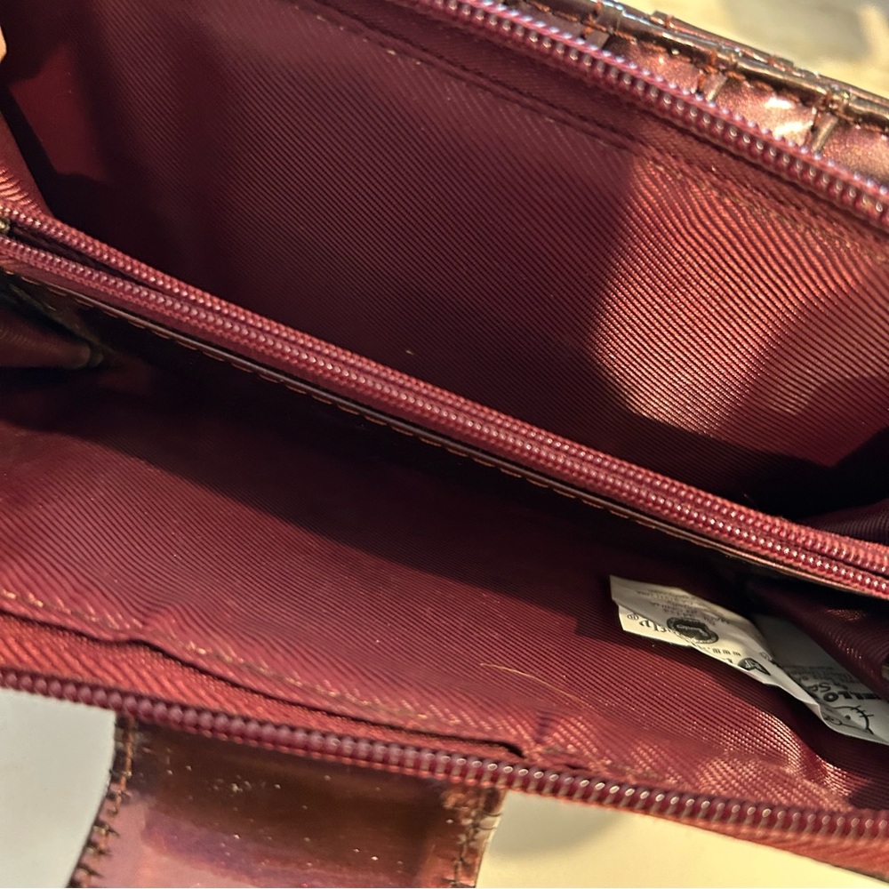 Loungefly Hello Kitty Embossed Wallet - Picture 7 of 13